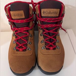 Columbia Tan Hiking Boots